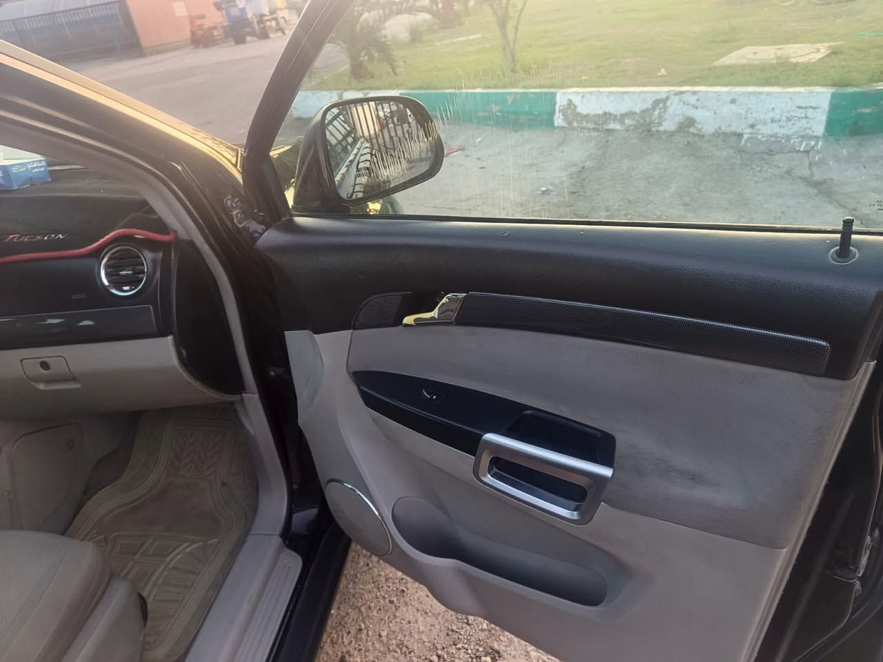 السلام عليكم
شوفرليت سترون امريكي اوتماتيك موديل 2008 السياره جديده وجاهزه مجهزه من كلشي .سنويه بأسمي .   تحويل ثاني يوم 
مكينه وگير كامري جدد  .تخم تاير  .كهربائيات كلشي شغال  
ريمون سنتر لوك 2 . مكفوله من الضربه والصبغ  .وين ما يعجبك اطلع تراي بيها 
السعر  ٧٠ ' مكاني بغداد  الزعفرانيه 
رقم الهاتف ***********
