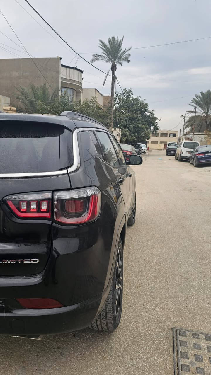 مستعجل مستعجل على البيع تم تنزيل السعر
‎النوع : جيب كومباس لمتد Jeep Compass Limited

‎الموديل : 2022 الشكل الجديد

‎اللون : اسود

‎السعر 139$ورقه بيه مجال

‎عداد المسافة :25 الف ميل بس 

‎حجم المحرك : 4 سلندر ( 2.4L )

‎ناقل الحركة : گير اوتوماتيك وعادي من 8 سرعات

‎ملاحظة :

‎المواصفات : Limited

‎دفع رباعي
‎شاشة كبيرة
‎كشنات جلد تدفئة وتبريد 
‎كشن سائق تحكم كهربائي
‎هيتر ستيرن
‎تحكمات ستيرن جهتين
‎تبريد وتدفئة قطعتين امامي وخلفي
‎مثبت سرعة ذكي تفاعلي
‎رادارات امامي وجانبي
‎نظام نقطة عمياء
‎جنطة كهرباء شفط
‎شحن لاسلكي 
‎بصمة أبواب وتشغيل وجنطة
‎تشغيل عن بعد
‎قيادة ذاتية
‎اوتو ستوب توقف تلقائي
‎نظام تحديد مسار
‎سايد بريك بصمة
‎مانع انزلاق
‎وبقية المواصفات المعروفة
‎ الضرر بنيد مبدل فقط  
‎مكان السيارة بغداد
‎صور ضرر موجودة

‎للتفاصيل اكثر التواصل على رقم الموبايل او وتساب
السعر139$ورقه وبي مجال للشراي
*********** 
***********
