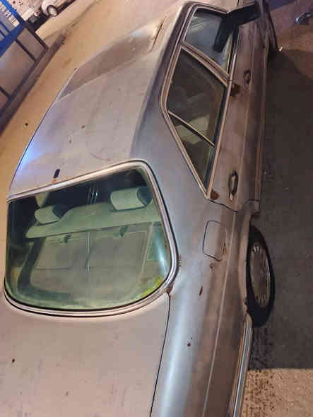 السلام عليكم
مارسدس رئاسي مديل 83 /سنويته /2030
سيارة حلوة مكينه وكير 2ونص VVT-i 
حلوات ،رقمها بصرة رقم جديد انكليزي  والتبريد مافاحصة بيه خياسات شي بسيط
السعر 30ورقة 

على العلم تحويل ثاني يوم
ابيع كومة حديد
العنوان البصرة) (رقم الهاتف) (***********) البصرة, العراق
