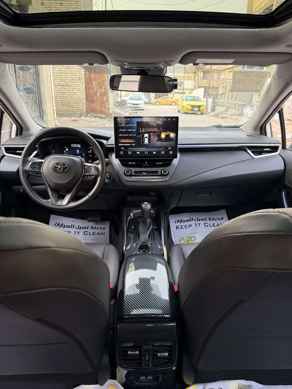 السلام عليكم
كورلا هايبرد 2025 شكل خليجي 
فول مواصفات لا صبغ ولا بارد ولا شخوط 
مكفولة عام ماشية 3 الف على وضع الشركة 
السيارة مصروف عليها هواي بيها إضافات تجي وتشوف
للإستفسار *********** السعر 158 
عنواني بغداد/ حي الحسين/ قرب خدمي المطار
