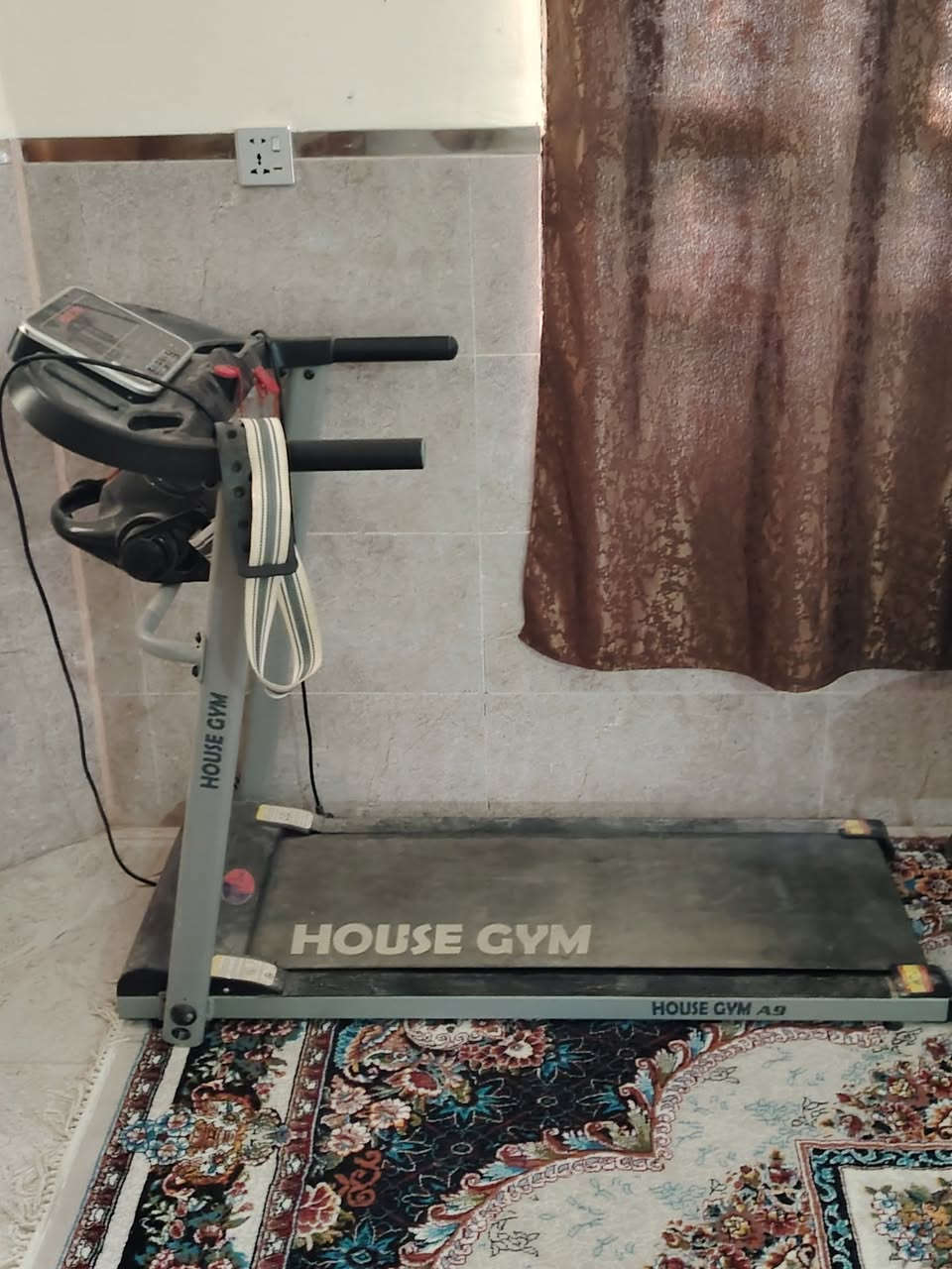 سلام عليكم جهاز جري للبيع السعر 400 وبيه مجال الهاتف ***********
