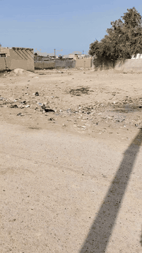 قطعة 600متر ورو معمل الثلج مقابيل شارع المستشفئ خط 2. تبليط ومي وكهرباء تواصل وي رقم  ***********
