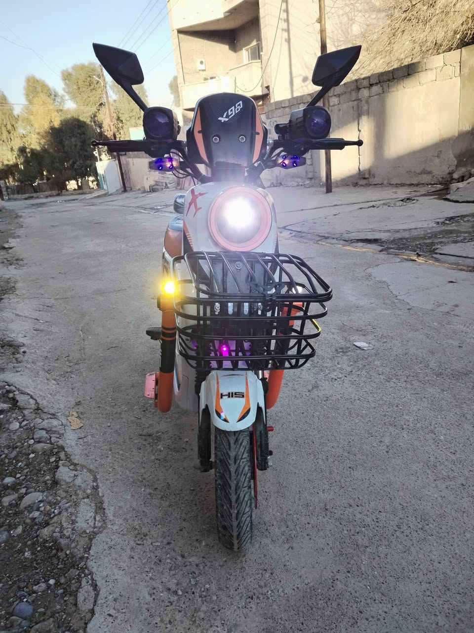 ألسلام وعليكم ماطور شحن X900 شرط كلو شغال وباتريات جداد ماطور نظيف وجديد
السعر 450 وبي مجال


**إذا كنت صاحب هذا الإعلان وتريد حذفه لأي سبب، رجاءا أرسل رسالة إلى الدعم الفني**