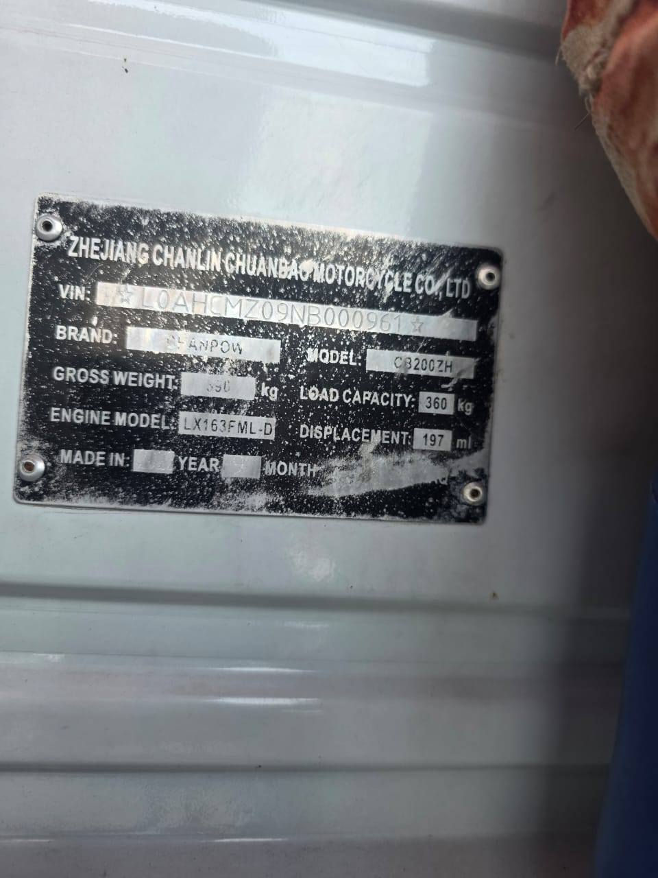 سلام عليكم ستوته للبيع موديل 2022 محرك ركبه شرط منفيس. وبليته كمرك كامل ماطور جاهز كدام العين 
كله شرط مكفول كفاله عامه دشبول الكتروني كهربائيات سلف كله شغال تخم تواير جديد  سعر مليون 575 بيه مجال قليل شري يخابر ويدلل 
***********
***********
