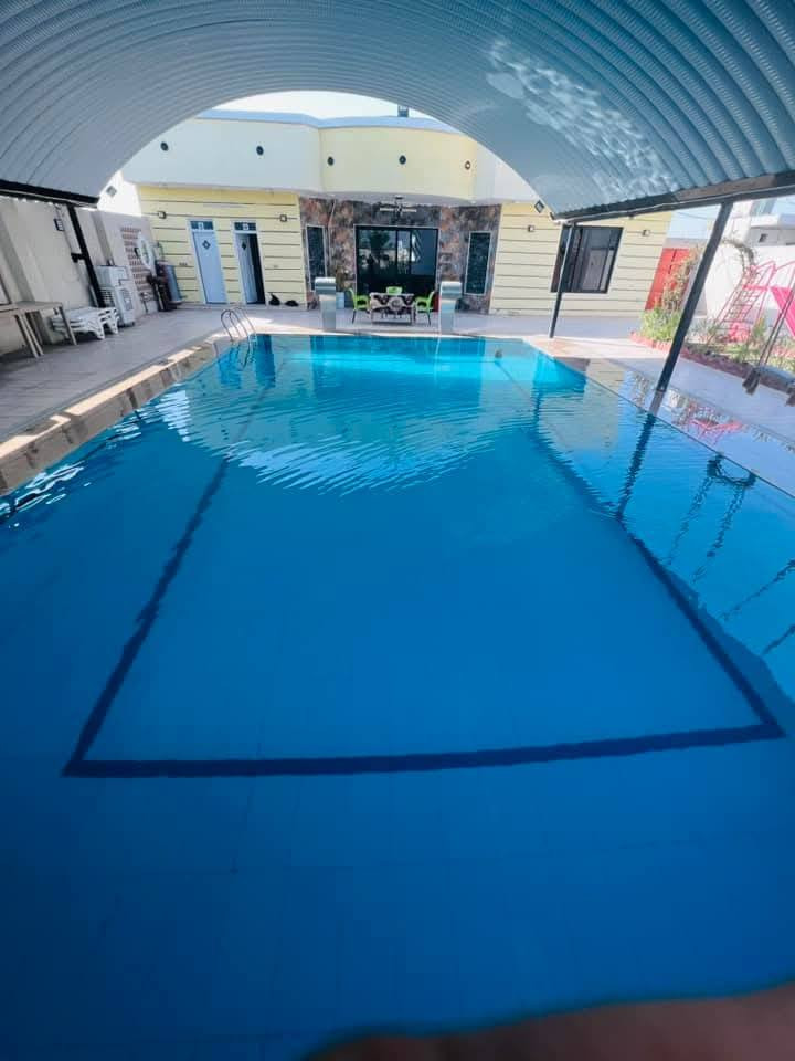 متوفرة طيلة ايام الاسبوع 
مزرعة متكاملة VIP 💥 راقية جدا 

استمتع بلهدوء وراحة البال لاتفكر ولاتحتار 
يمنه كلشي تريدة موجود💪
يتوفر صالة كبيرة   😊
مع كراج (طرمة) امام الصالة 😇😇
حوض كبار  مع حوض اطفال مع جلسات على الماء  🤩

تحتوي على حديقه  💥🤩  

تحتوي على غرفه ومؤثثة بلكامل 
كهرباء 24h والمزرعة مكيفة بلكامل 😇
المزرعة لاينقصها شئ انشاء الله
 
ونعمل بنضام الشفتات والايام 🤗
مزرعة متكاملة من كل شيئ انشاء الله ويشرفونه عوائلنه الكرام  الاستفسار الاتصال على الرقم أو مراسله الواتساب ***********
