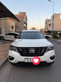نيسان باثفايندر 2018  Midnight فول مواصفات للاخير ما عدا الفتحة   7 را...