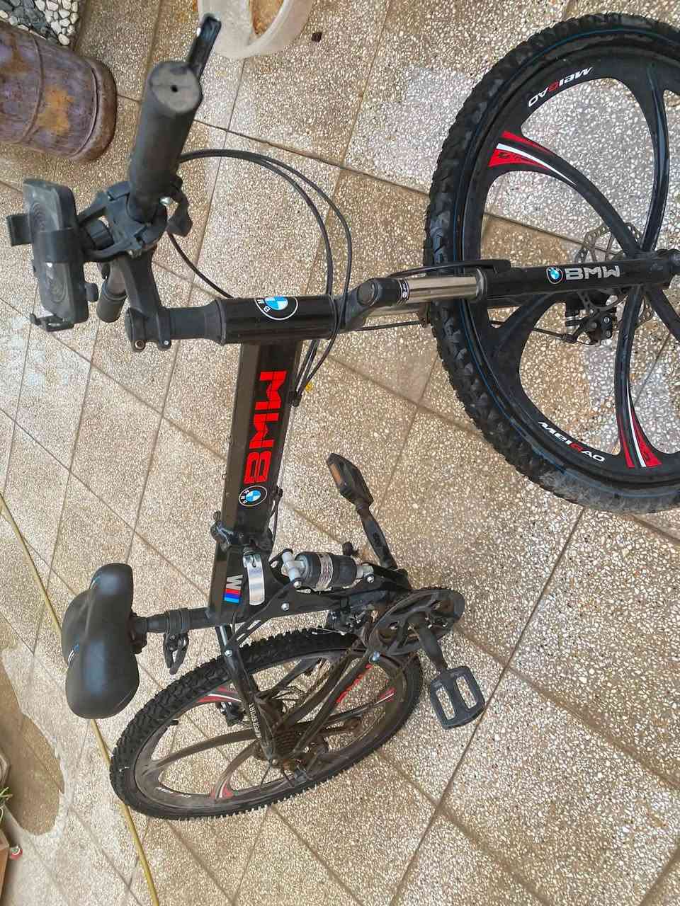 سلام عليكم 🚴 للبيع بايسكل بحالة ممتازة جدًا

* قابل للطي وسهل بالنقل والخزن.
* يحتوي على 7 تنميرات.
* تايراته قوية وتتحمل الاستخدام.
* استخدامه قليل ونظيف جدًا.
* يأتي مع ستاند هاتف قوي
* ⁠
💰 سعر البيع: 125 ألف دينار وبيه مجال.
رقمي للتواصل فيه واتساب وتليكرام : ***********
