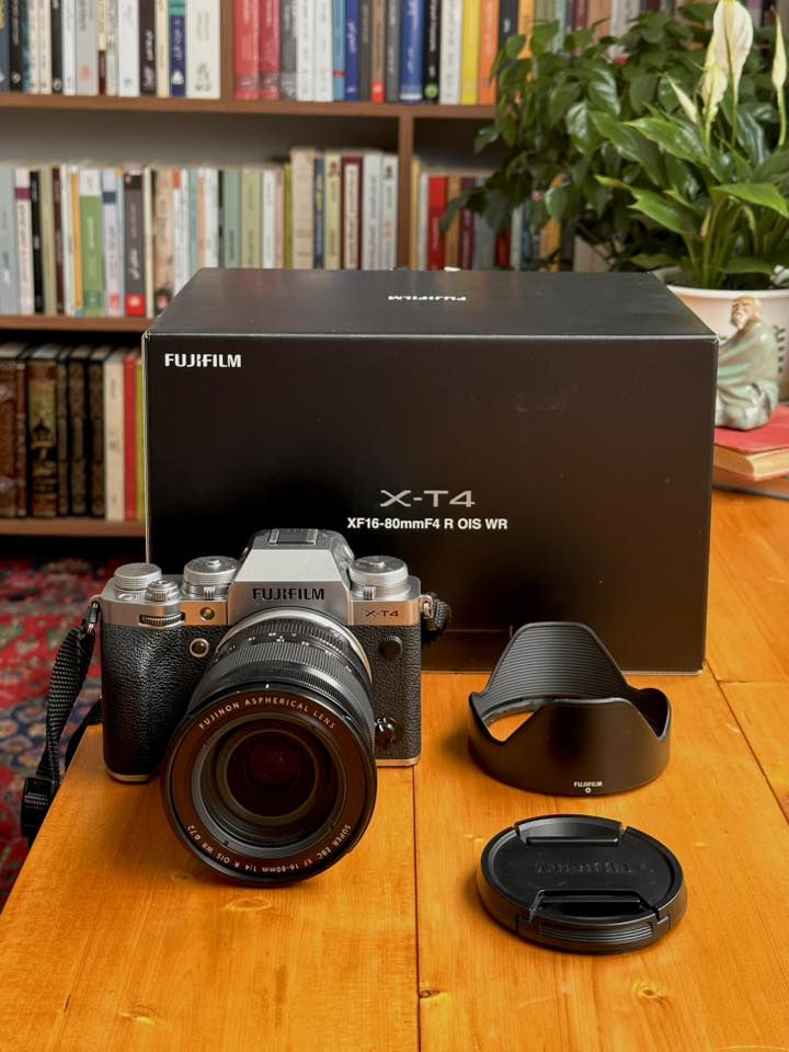 للبيع
كاميرا فوجي x_t4 
مع عدسة فوجي 16_ 80 
+ بطارية الاصلية + باكيتها 
نظيفة جدًا أستعمال قليل 

السعر مليون وسبعمائة الف 
  ١٧٠٠،٠٠٠

رقمي ***********
