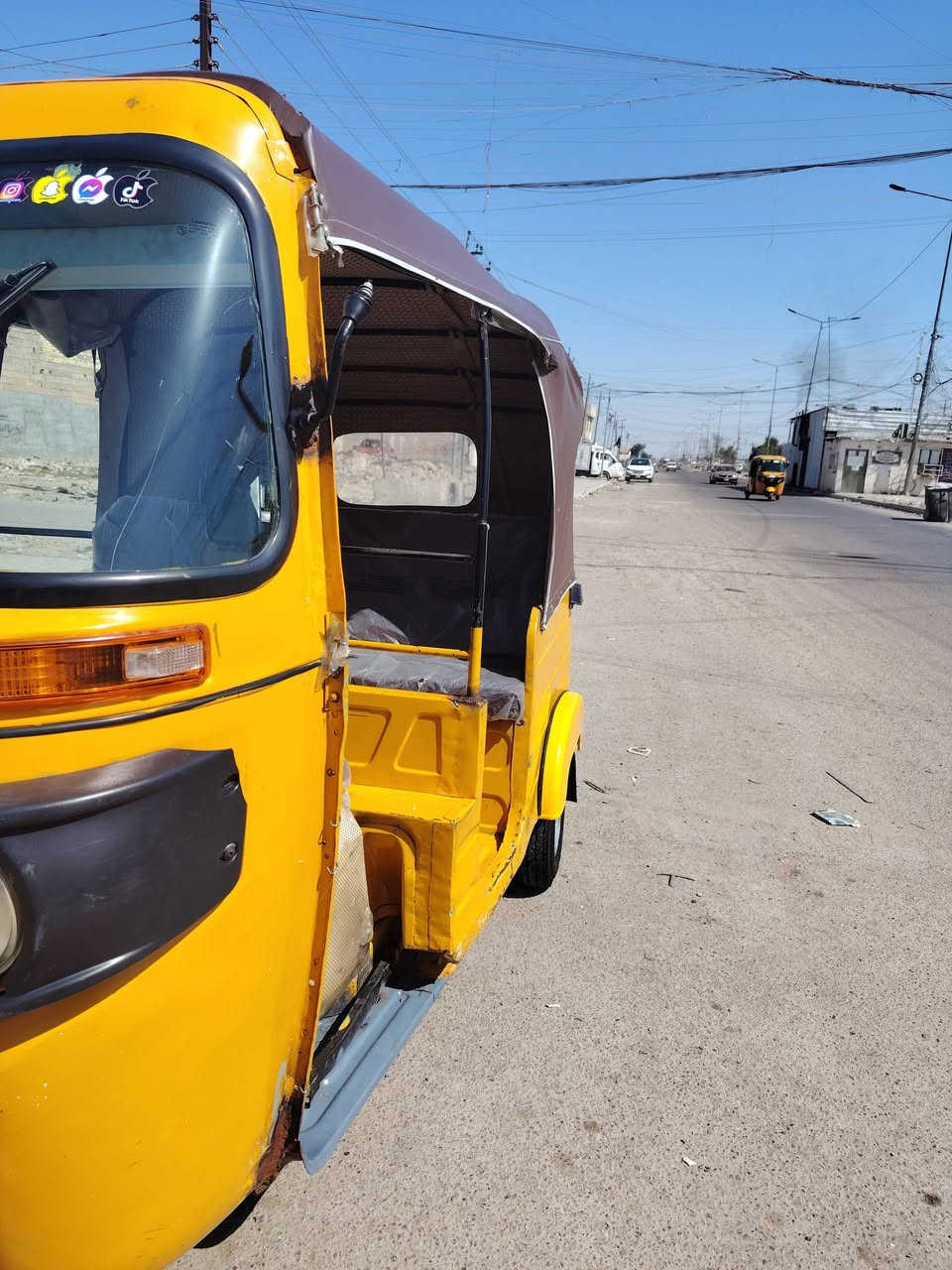 السلام عليكم تكتك للبيع تجفيت عام
رقم وسنويه تحويل ثاني يوم مصبوغه عام

السعر ٥ ملايين ونص وبيها مجال

مكاني بغداد الحسينية الراشديه

***********
