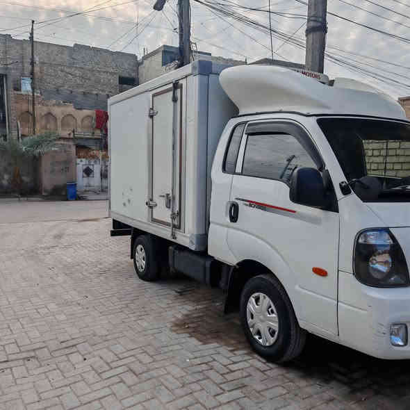 السلام عليكم
كيا براد 2010 محدثه ٢٠١٩ بل كامل 
رقم دولي الجديد سنويه ٢٠٣٠هزه جديده
مكينه مسكر بم ونوزل محور لا صرف ولا تبخير
براد ٣ جنكال
مكاني بغداد
مكلف بل نشر اليحب يتصل
***********
