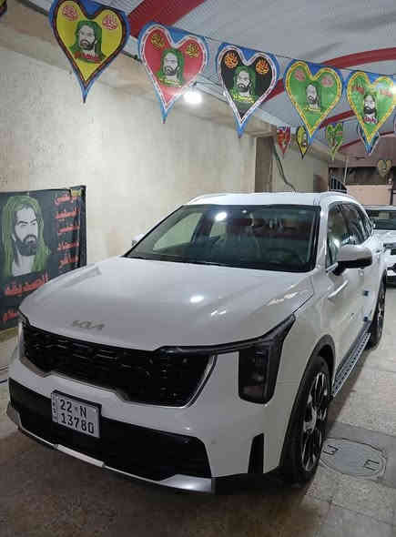 السلام عليكم
سورنتو خليجي 
موديل 2025
6 سلندر 3.5
زيرو كفاله عاملة 
وكاله الدوليه 
رقم أربيل الانكليزي 
السياره داخله بالضمان 
فول مواصفات عدا البانوراما 
داتا شو . تبريد تدفئة كشن
اربع كامرات محيطيه .كشنات جلد ابيض 
ماشيه 17 الف 
مكاني البصره 
السعر 365 $ 
الرقم :***********
