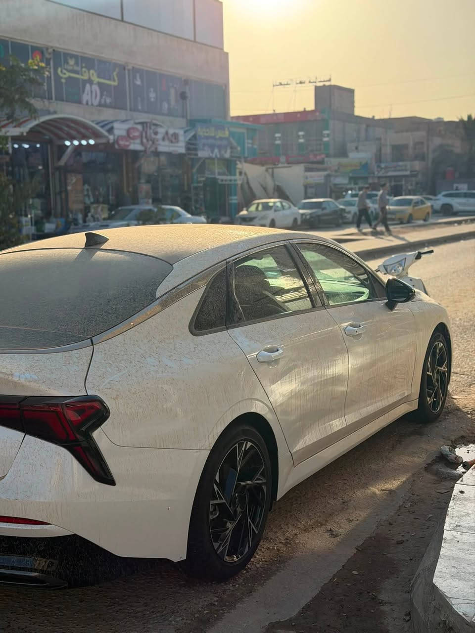 يالله السلام عليكم 
(بدون ايرباك ) 
رقم ذي قار باسمي 

كيا كي فايف 2025 شكل جديد k5

محرك : 2500 تنفس طبيعي مرغوب 

بعدها زيرو سياره ع مشي اميركا 12الف 

مواصفاتها 

1-بصمة 

2-تشغيل عن بعد 

3-بصمه ابواب وبصمه جنطه 

4-لد امامي وخلفي 

5-عدسات زنون 

6-نقاط عمياء 

7-شاشتين دشبول متصل 

8-عدادات ديجتل 

9-تبريد لمس 

10-حساسات 360 درجة 

11-سايد بريك كهربائي 

12-اوتو هولد 

13-توقف ذاتي

14-قيادة ذاتية

15- وضعيات قيادة

16-تحديد مسار

17-نقاط عمياء

18- ويل گب كروم

19-تحكم مود درايف 

20-فول تحكم ستيرن 

21بنوراما 

رادارات امامي خلفي وجانبي مع اوتو ستوب 

سياره حادثة ربع بنيد وجاملغ خشم بدون تبديل

كير محرك شواصي دواخل كلشي كفالة 

عنوان : ناصرية الاسكان الصناعي 

السعر 210$
بيع 
الاستفسار***********
