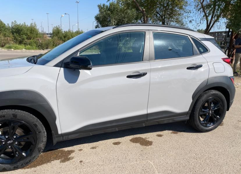 كونا 2023
لون إسمنتي داخل ابيض ماشيه 30 الف فقط 
فول مواصفات بصمة تشغيل عن بعد شاشه جبيره رادرات 360 اشاير بالمري نقط عمياء كشن كهرباء
صور الحادث مرفقة 
سيارة كلش جديدة كير محرك تبريد كله بلادي ما مفتوح بي برغي
محرك 2000 دوش المرغوب 
رقم بغداد باسمي تحويل مباشر 
سعر 166 وبي مجال بسيط 
مكان السيارة بغداد 
***********
