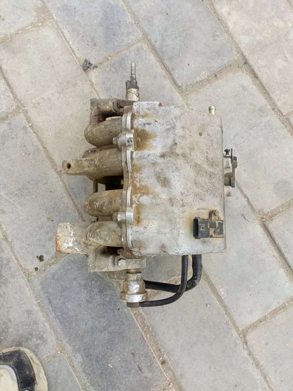 دكشن كامل هو والجويتر والثلاجه والنوزلات تاخذه ع الشد

 + بريشر هو والعنبار الاصلي مستخدم قليل جدا تاخذه ع الشد مكاني كربلاء ***********
