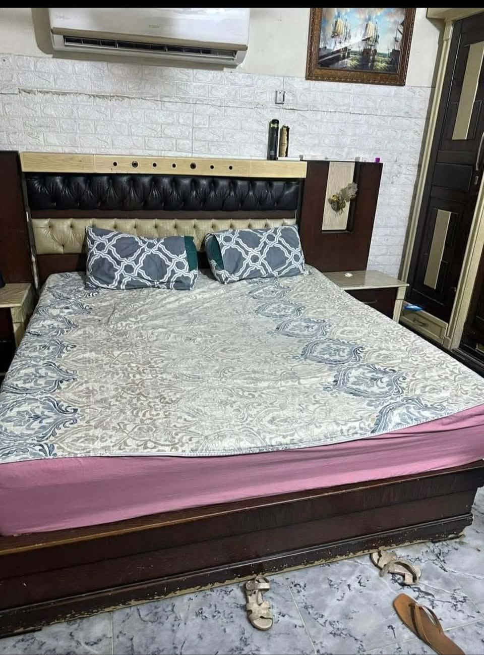 مكلفه بالنشر للبيع
غرفة مصريه 250
بوفيه 75
كنتور 75
طبلات 3 قطع 45


**إذا كنت صاحب هذا الإعلان وتريد حذفه لأي سبب، رجاءا أرسل رسالة إلى الدعم الفني**