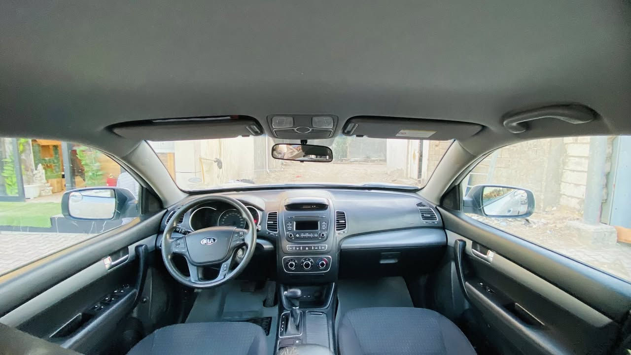 السلام عليكم..للبيع نقداً سياره كيا سورنتو موديل ٢٠١٣ مكينه v6 خليجي رقم بابل مكفوله كفاله عامه ماشيه ٢٠٩الف بدون اي نقص يذكر السعر ١٥٠ ——***********
