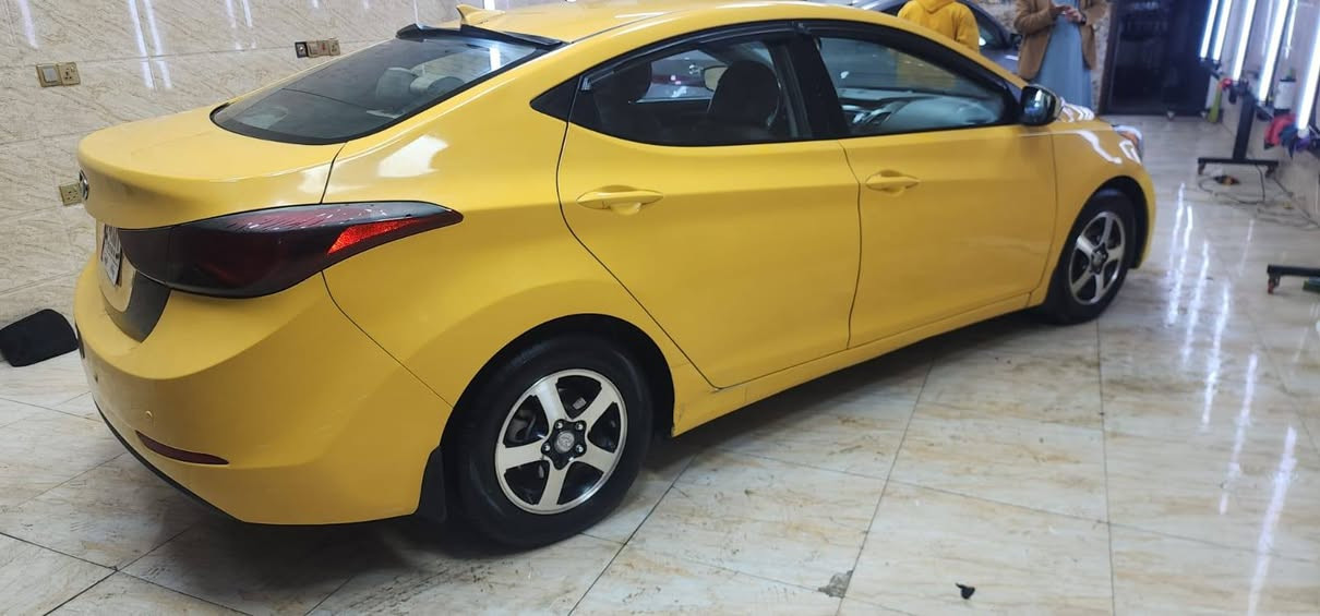 سلام عليكم
النتره البيع موديل 2016
أمريكي بيها جاملغ مبدل اليمن أو سنويه 26شهر 10تخم تاير مكينه 1800
رقم بغداد تحويل مباشر مكان السياره بغداد حي نصر بيع او مراوس
سعر 115او بيه مجال 
الاستفسار ***********
