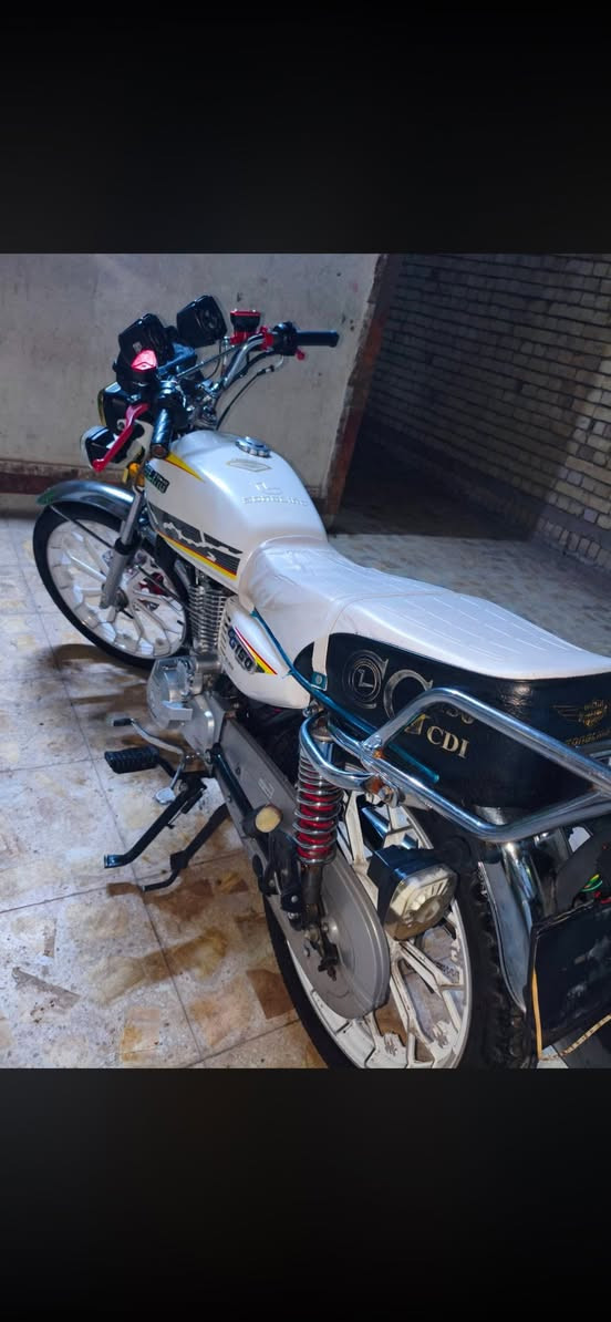 سلام عليكم درجه البيع يراني ربع كير درجه بيه نقوصات سعره٥٠٠ وبيه مجال الشرايً مال وحد يطلع بيه ع باب الله مكان بغداد دوره ***********
