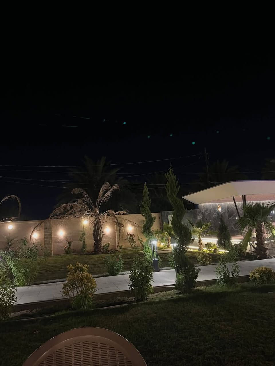 السلام وعليكم
يتوفر لدينا منتجع موفنبيك و جوهرة بلد 
للحجز والاستفسار ***********
صلاح الدين/بلد
