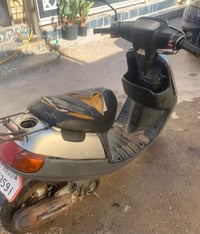 دراجه بطه البيع نقص بس قبق بانزين الصراحه جماعه خلوهة يمي يريدون يبيعو...