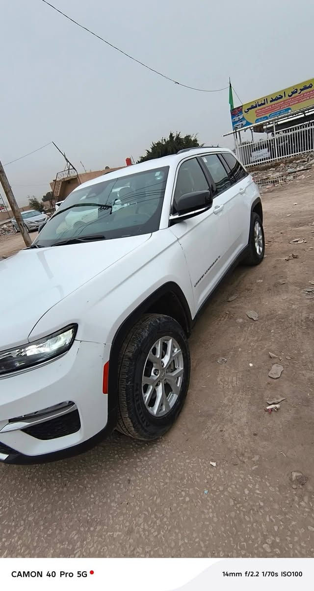 السلام عليكم للبيع جيب كراند شيروكي موديل 2023
فول مواصفات عدى الفتحه حادثها جاملغ سايق فقط الباقي مكفول بدون شواصي كير مكينه مكفولات صور الحادث موجوده  
رقم اربيل باسمي تحويل ثاني يوم
هزه جديده بشهر 12 مسويها 
سعرها 355 وبيها مجال بسيط 
مكانها بابل الحله نادر 
خاص او الاتصال ***********
