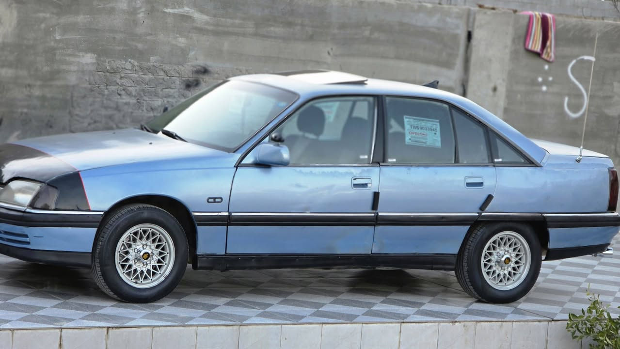 يالله اوبل اوميكا للبيع موديل 93 #خليجيه اصل #تبريد السيارة 🚗 #كفاله #من #ضربه #ومعجون #وصبغ #وتبديل كله #شركه محرك 20 بلادي سنويه لل28 تحويل مباشر  سياره مال جناي متعوب عليها جاهزه من كلشي شرط تخم تاير جديد مسجل شغال جام كهرباء 🔋السياره جديده بمعنى الكلمه مكاني رمادي #للاستفسار *********** ...... #السعر37 مجال بصيط
