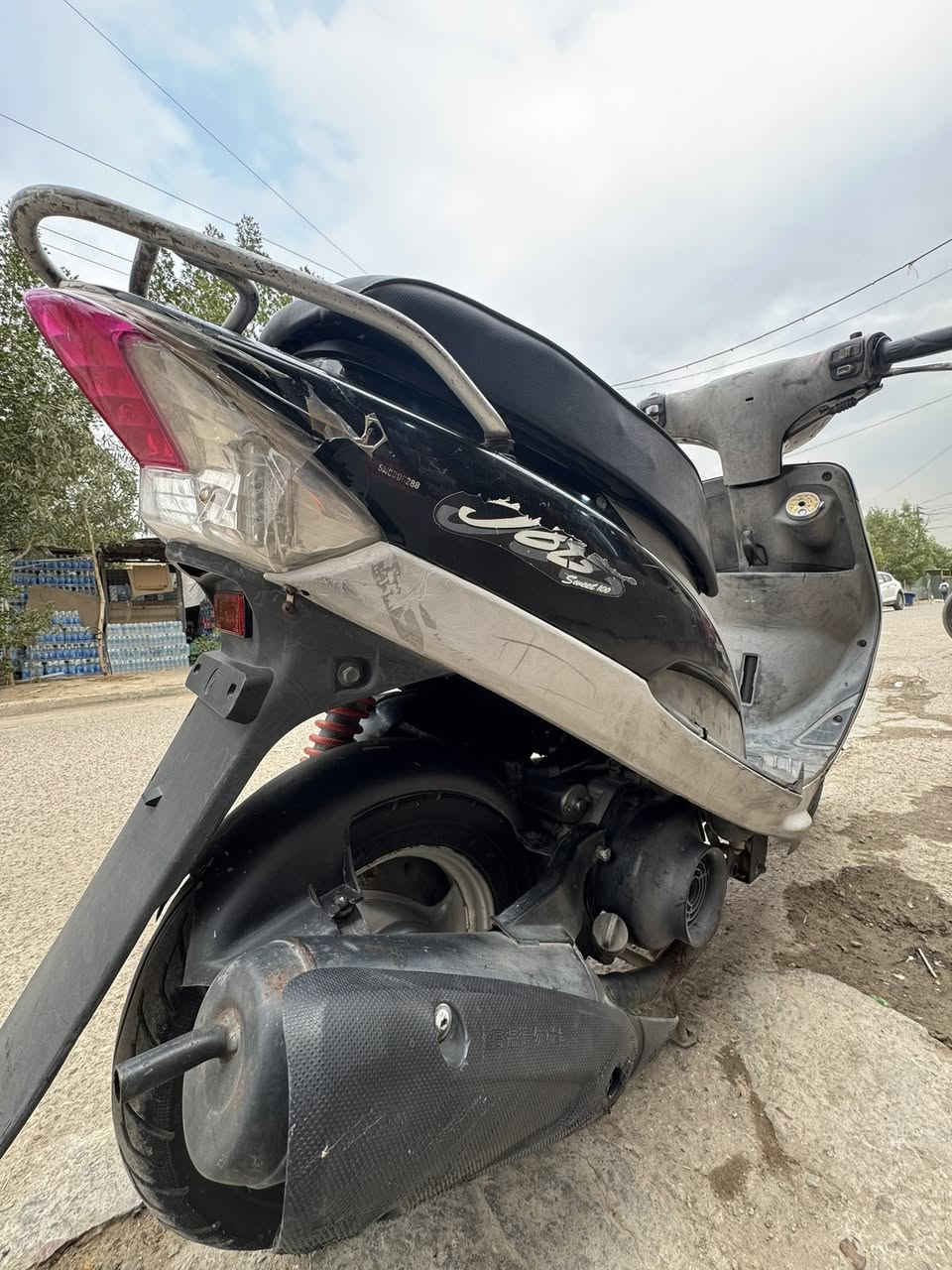 سلام عليكم دراجه ماكس منغولي للبيع  كفرات ختم واحد   دراجه بلاديه حلوه شلعه معدل  مكينه خرسه 
السعر :450
المكان حي العامل
‭0771 347 8650‬
