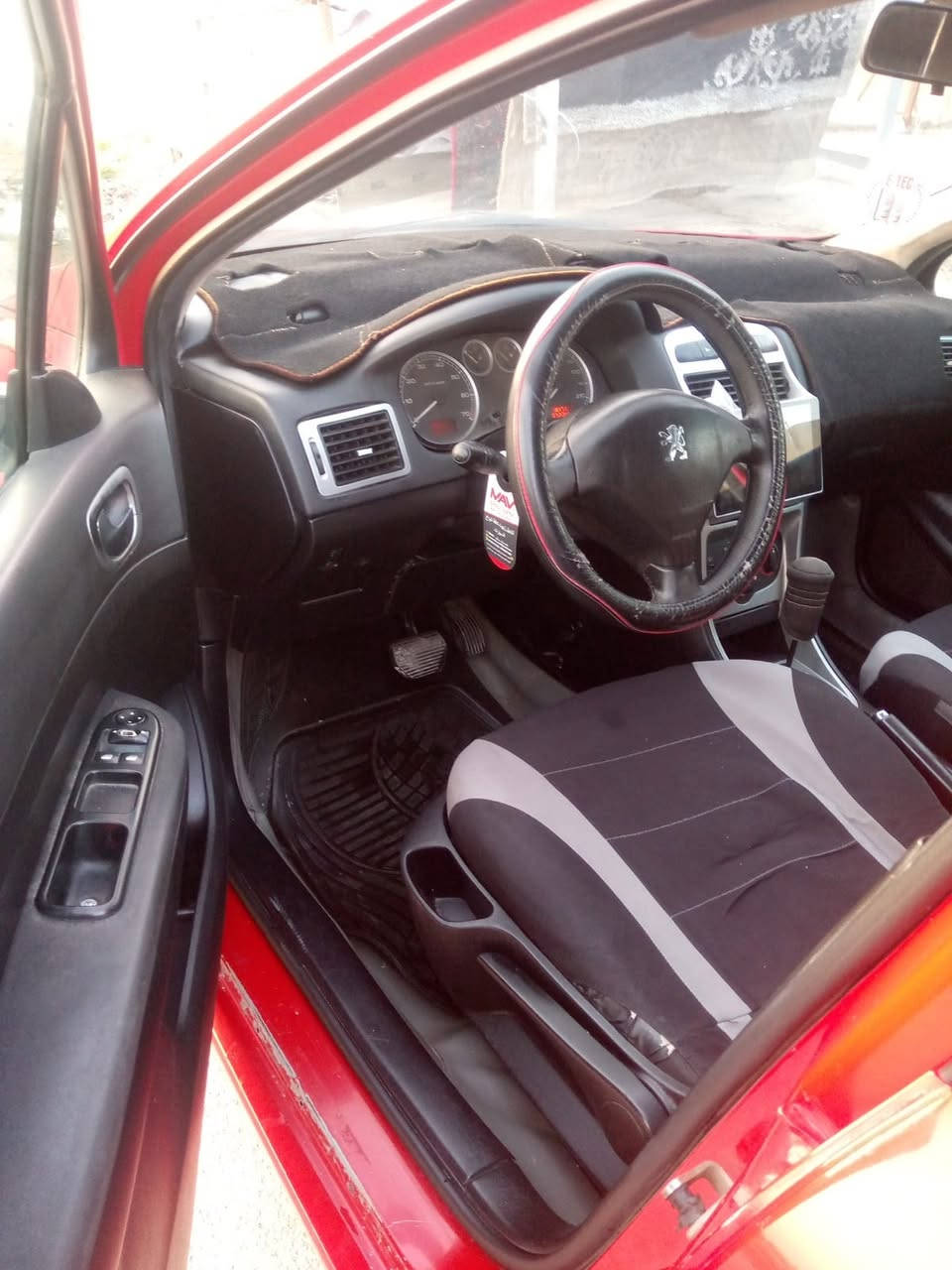 بيجو ٣٠٧موديل ٢٠٠٥ سياره جاهزه محرك وكير وحداديه تبريد رقم بغداد سنويه مشروع وطني صاحب سنويه بكركوك سعر ٥٢ورقه بيه بطاقه بنزين *********** بيه مجال للطيبين مكانه بكركوك
