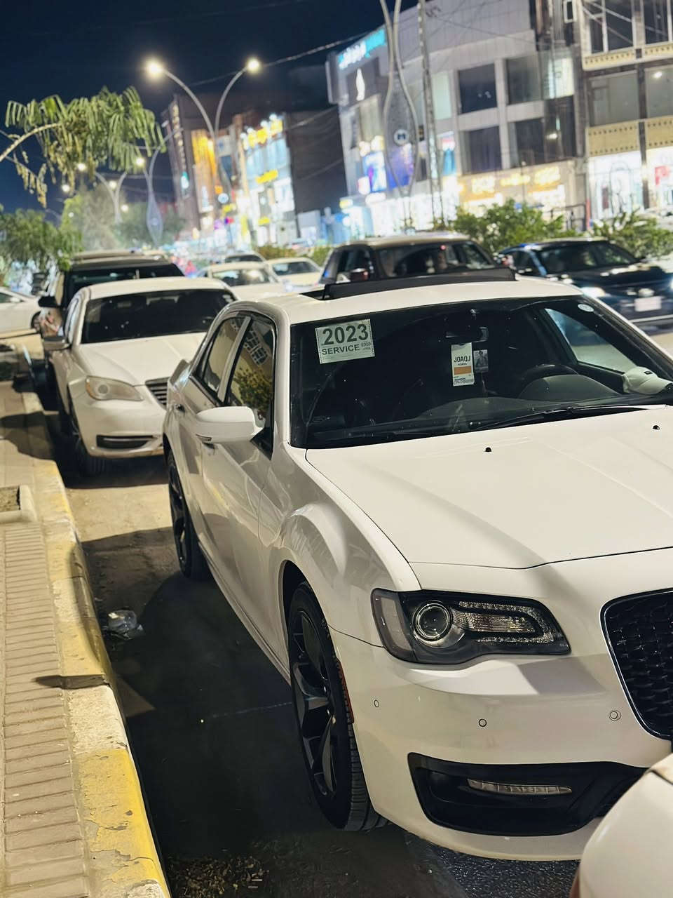 كرايسلر  اوباما 300S   (ألشايب👨🏻‍🦳⚜️)
الموديل :2023  . (خليجي) . 
العداد : ٥٥ الاف mi   . ) .
(سياره وكاله هارلم ام ضمان 📍)
المحرك : V6 . 3.6L . 
الضمان : 3 سنوات او 60 الف كيلو متر . 
مرقم اربيل  كامل بسمي تحويل ثاني يوم 
(السياره مكفوله كفاله عامه )
سياره جديده بعده اخت زيرو بمعنى الكلمه 
الموصفات 
 فول الفول 1/1 
المواصفات :
ردار امامي 
ردار جانبي 
* الواجهة الأمامية SRT. 
* پانوراما . 
* رادار مع مانع تصادم . 
* نقطة عمياء . 
* حساسات امامية . 
* مصابيح امامية زنون مع LED . 
* ويل قياس 20 أنج . 
* حساسات خلفية . 
* شاشه كبيرة مع نظام ملاحة نفكيشن GPS .
* سستم صوت الپاين مع سماعات بريميوم .
* مقصورة الركاب من الجلد الفاخر .  
* مقاعد أمامية كهربائية عدد 2 . 
* ذاكرة لحفظ وضعيات الجلوس (ميموري) . 
* مقاعد أمامية تبريد وتدفئة . 
* مقاعد خلفية تدفئة . 
* تشغيل عن بعد . 
* ستيرن كهربائي . 
* تدفئة ستيرن . 
* محدد سرعة . 
* تلفون بلوتوث . 
* كاميرا خلفية .
* مرايا متحسسة للاضاءة العالية .
* كير شفتر بالستيرن . 
* دخول ذكي (بصمة) .()
(للاستفسار اكثر(***********)
(مكاني حلة  ) 
بيع فقط
