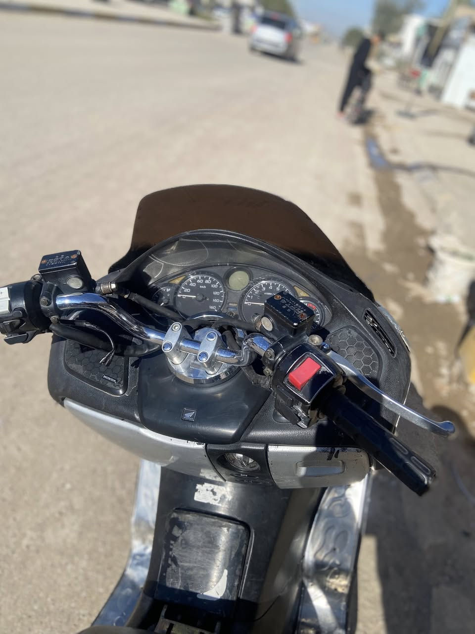 فورزه 08دراجه نضيفه أو حلوه مكينه خير من الله نكره بكل وقت مكينه ناعمه كلش  شلعه أو معدل كلش حوه 
كير ملغي بس غراضه موجوده 
كهربايات كلها شغاله 
بيع او مراوس 
حي المعلمين 
***********
