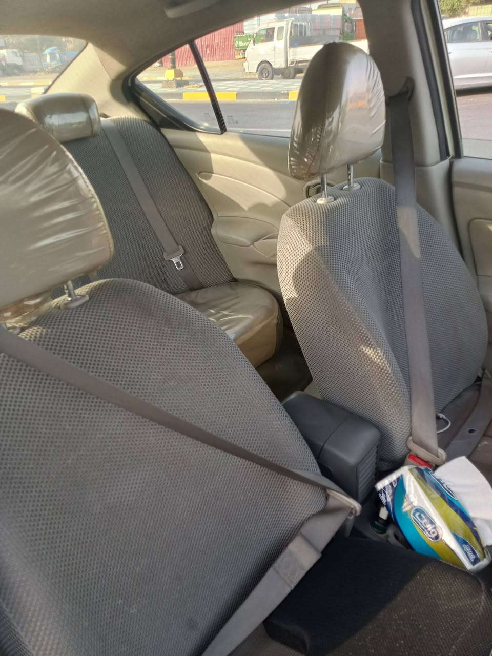 سني موديل ٢٠٢٤ بهيه شخطه بسيطه بالباب الخلفي مكفولة ماشيه ٦٥الف سعر 118$  وبيها مجال بسيط رقم اربيل سنويه بسمي العنوان بغداد لأمين حي رئاسة رقم الهاتف ***********
