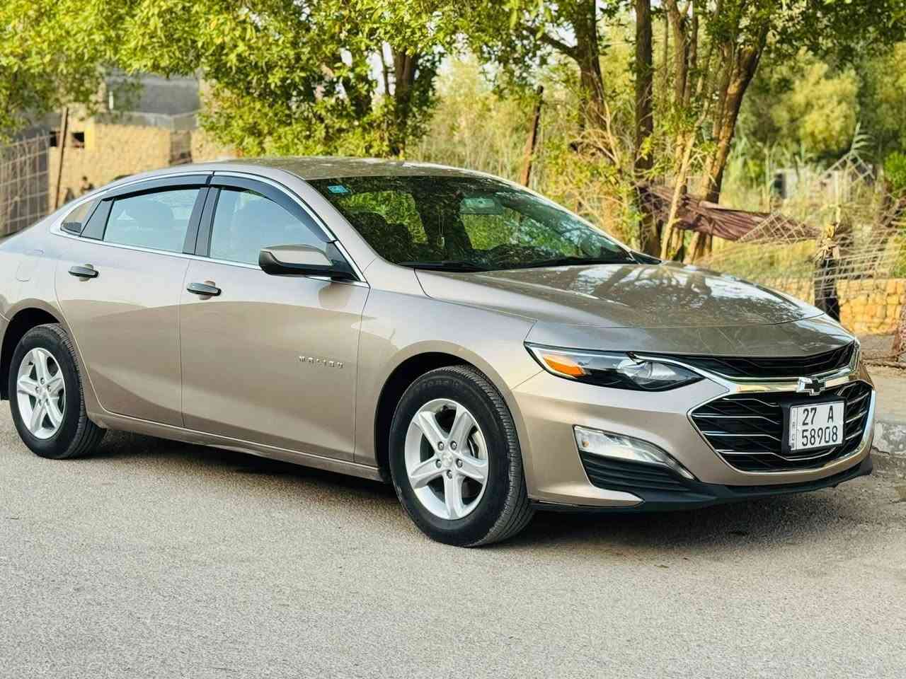 ▪️سلام عليكم …/ للبيع 
▪️ماليبو LT 2023 
بجمه كبس ماي راديتر بلاد مال شركه ضررها خلفي صور السونار موجوده بالمنشور 
ماشيه45 كيلو  
▪️مكينة 1500 تيربو 💪
▪️تشغيل عن بعد
▪️بصمة ابواب ، جنطة ، تشغيل 
▪️سايد بريك بصمة (هند بريك)
▪️فول تحمات ستيرن ودشبول
▪️شاشة لمس كبيرة ايباد 
▪️نضام start stop /auto stop
▪️ليد نهاري ✨
▪️شاشة اعطال ⚠️ 
▪️نضام كار بلي 
▪️كاميرا دوارة خلفية 
▪️ويل كب 18 بلاد
عليها منضومه زنون 
▪️حساسات اطارات 
▪️وبعد بقية مواصفات المعروفه
▪️مكان السياره ناصريه 
رقم ذي قار معوقين وكاله عامه يسوي 
رقم الهاتف *********** متواجد واتساب
