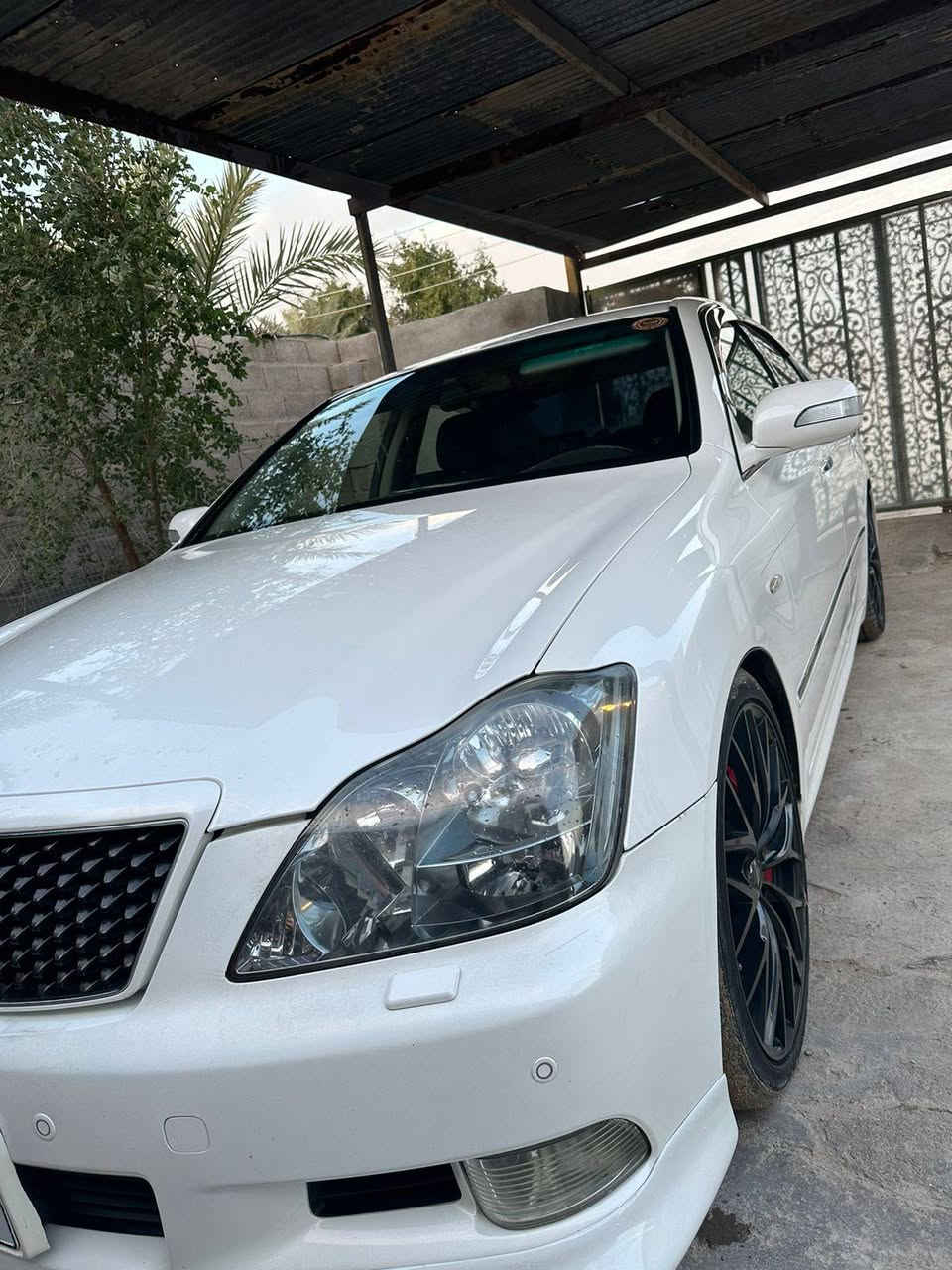 السلام عليكم ورحمة الله،  
من رخصة الادمن المحترم.. 
شاهينه 2007  (تسجيل جديد.  مزاد)  رقم بصره ـ الانكليزي 
كفاله عامه.  
شاصي 84.
تحويل ثاني يوم. 
مكاني البصره.(***********)
السعر.   168 بيه مجال بسيط
