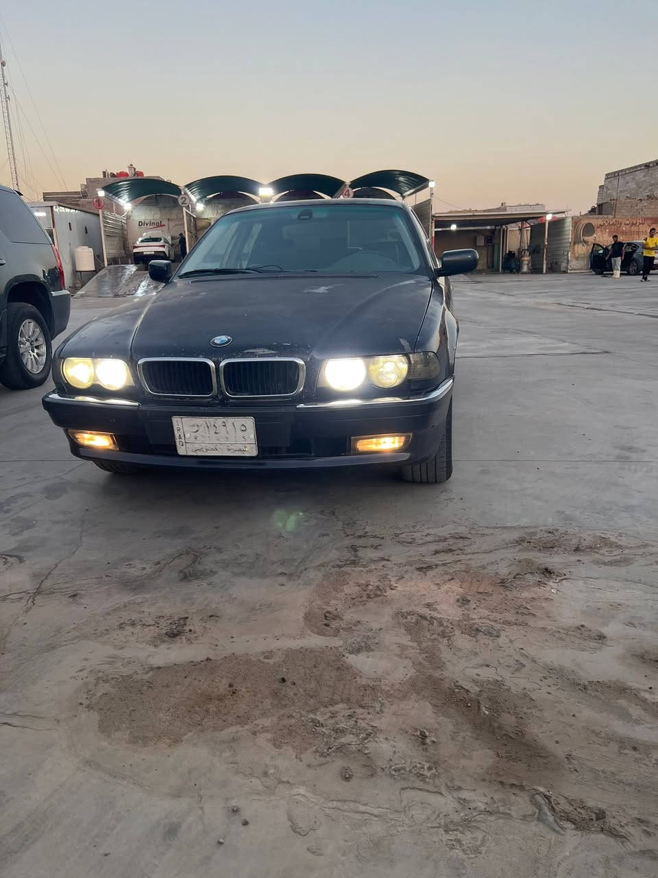 سلام عليكم بي ام خفاش موديل 96محدثه 2000رقم بصره تحويل مباشر سنويته منتهيه 740اصل 8ستندر سياره كير مكينه تبريد خير من الله تخم تاير جديد علمن السايره بيه جراد بل بنيد وا القماره علمن السياره مطلوبه غرامات مروريه 700الف بيع مستعجل بسبب ضرف معين السعر 55وا بيه مجال وا تنزل الغرامات من سعرها مكان السياره بصره الاستفسار اتصال عله هاذه رقم ***********
