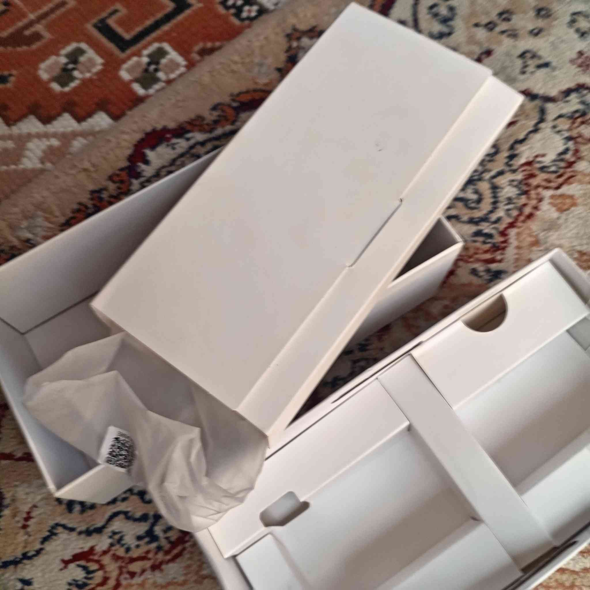 السلام عليكم من رخصه الادمن للبيع مبايل هونرx6aنسبه النضافه 75/100  جهاز نضيف ميزه الشحن السريع ذاكره 128 مكاني الحفريه للإستفسار ***********
