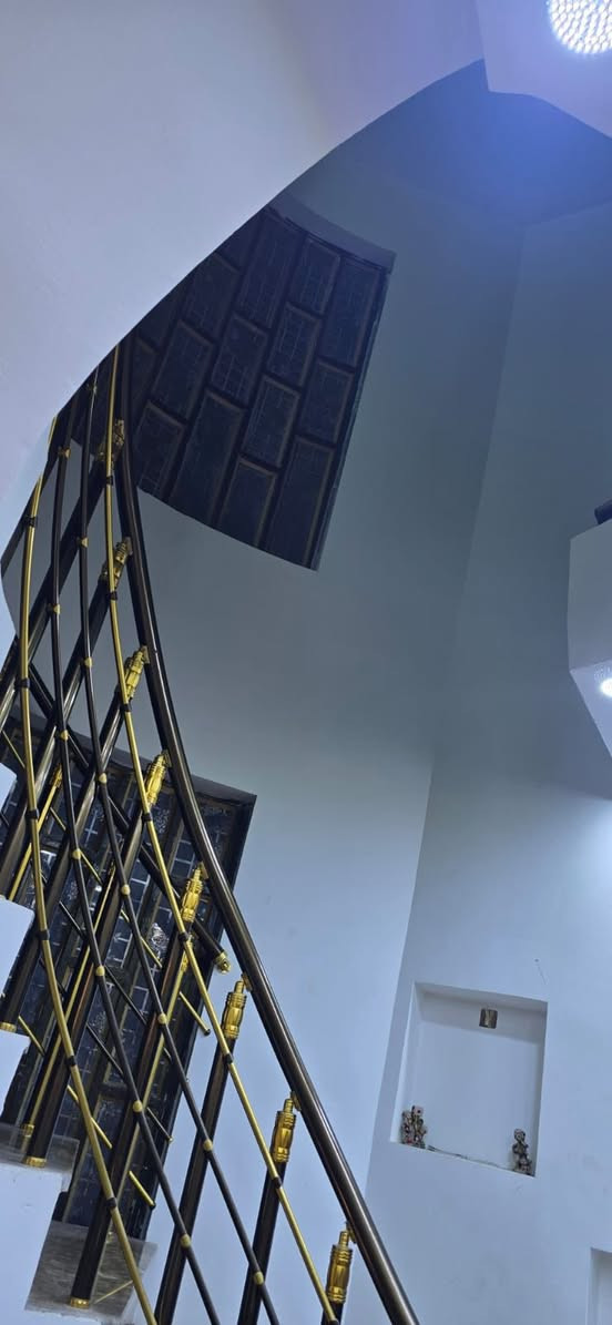 بيت ١٠٠ متر مربع طابقين
العنوان المعملجي شارع عبير
البناء حديث درجه اولى طابوق كونكريت مرمر الطابقين صحيات غربي شرقي
يتكون من ٤ غرف 
غرفه بالطابق الارضي 
و٣ غرف بالطابق الثاني وحده منهم نظام سويت
سند 25
غير ورثه (حره)
السعر ١٦٠ وبي مجال

***********
