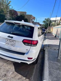 جيب كراند شيروكي وكالة 2019 هارلم خليجي فول مواصفات ماعدى الرادار الام...