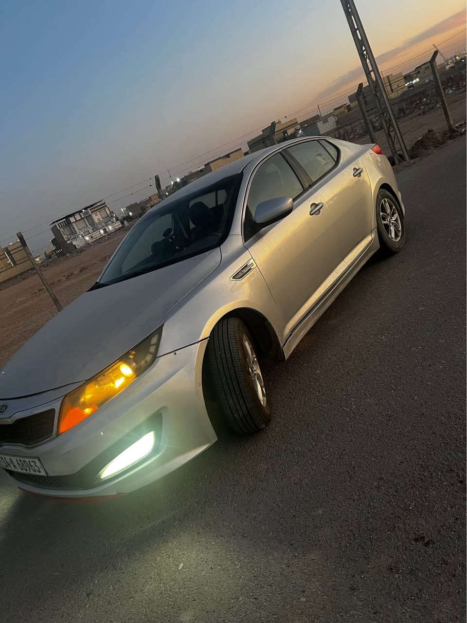 سياره كيا كي فايف موديل 2011
 سنويه باسمي مجدده لغايه 2028
رقمً انكليزي
كفاله كير ومحرك وتبريد
وارد كوري
مصبوغه عام جماليه عدا القماره مامصبوغه
رقم السياره بصره ومتواجده بالبصره
مكفوله من الضربه
سعرها 105 وبيه مجال للشراي
للاستفسار ***********
