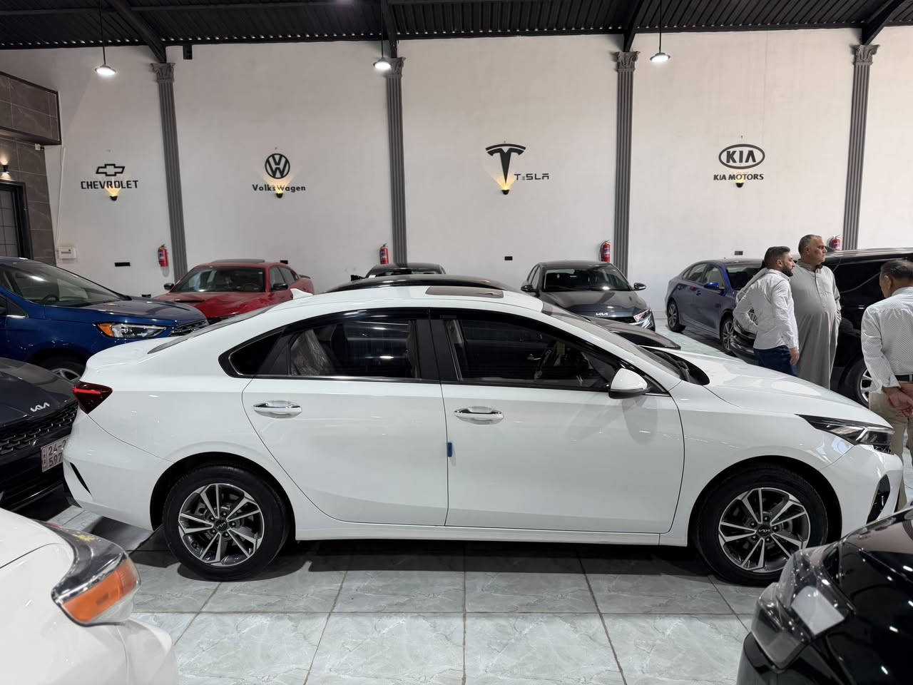 للبيع: Kia K3 2024 موديل 2024
🔹 مواصفات السيارة:
 • بصمة أبواب وتشغيل
 • فتحة سقف
 • أوتو هولد
 • كروز كونترول
 • إشارات بالمرايا
 • شاشة كبيرة تدعم Apple CarPlay
 • هندبريك بصمة

🔹 السيارة مكفولة كفالة عامة
🔹 ممشى السيارة: 31 ألف كم
🔹 السعر: 140 قابل للتفاوض البسيط

📞 للاستفسار: ***********
📍 الموقع: الموصل – مدينة المعارض الجديد
