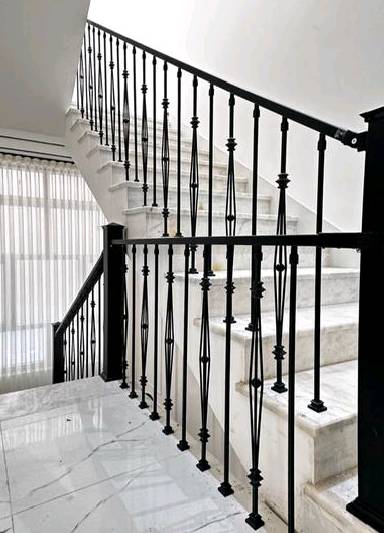 تصميم اكلاسيكي ببصمه حديثه اجع بيتك اجمل وارقا بتصاميم كلاسيكيه بطابع حديث وباسعار مناسبه ومواد اصليه بضمان حقيقي
اي استفسار راسلنه او اتصل 
***********