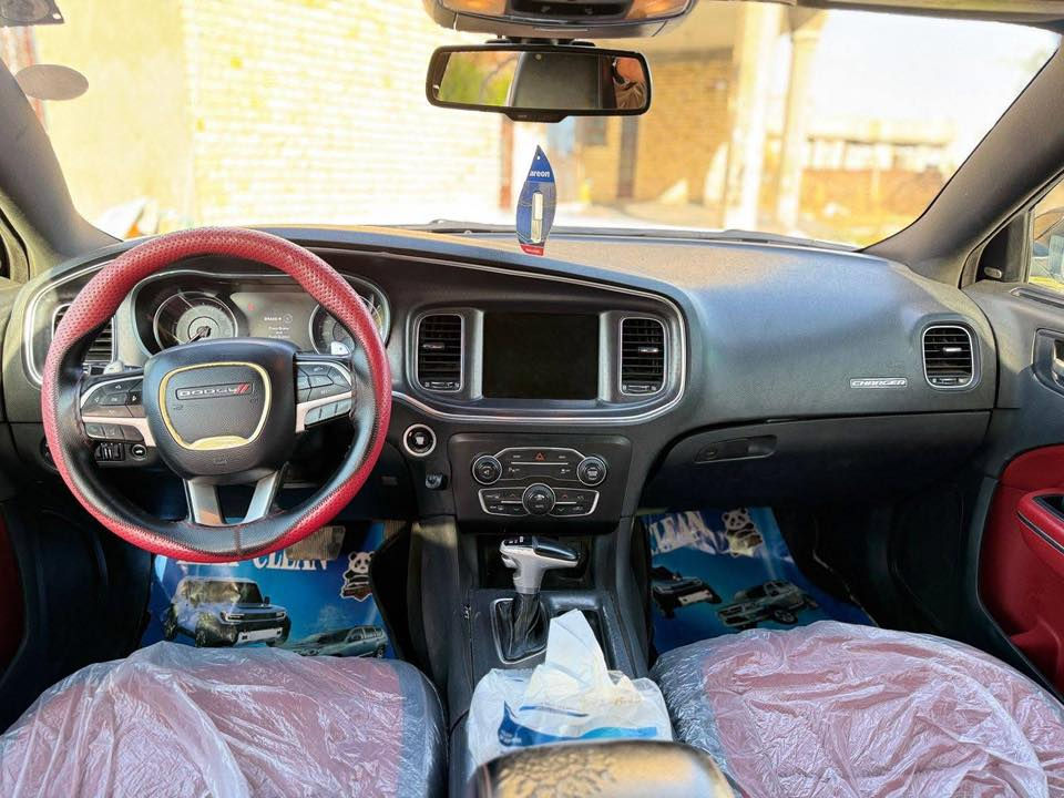 السلام عليكم للبيع رجاءً بدون مواعيد كذب دودج جارجر RT موديل 2016 رقم بغداد بأسمي شخصياً خليجي (وكالة)، لون أبيض صدفي مميز، محرك 8 سلندر 5.7L HEMI،  كفالة شرط الفحص:
كراسي جلد، شاشة كبيرة، فتحة سقف، بصمة، وكاميرا. السيارة نظيفة جداً، جاهزة للاستخدام، ومواصفات الماكس الكاملة
السعر 143$وبيه مجال بسيط***********
***********
