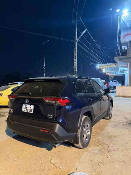 يا الله السلام عليكم تيوتا راف4 فول مواصفات للاخير فتحه Xle مديل ٢٤ بدون يرباك بدون تبديل ليبل واحد صور لحادث بل منشور صبغ فقط عله كد لحادث شي بصيط  رقم بغداد بسمي ***********
