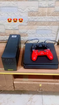 للبيع بلي 4 سلم مهكر نظام 12 نضيف ويا 2 جوستك اصليات وملحقاته كامله  و...