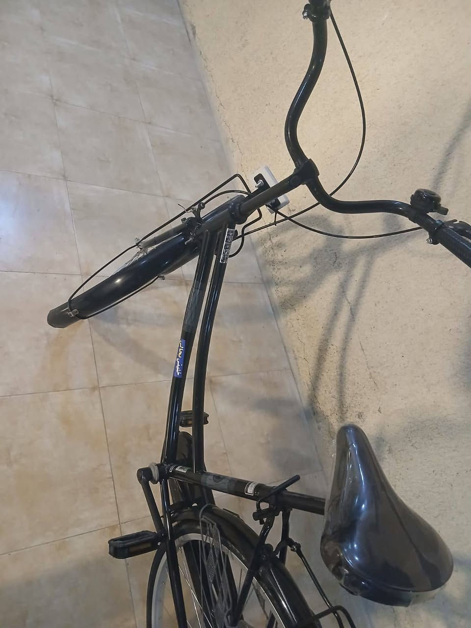 عليكم بايسكل بناتي حجم 26للبيع توني امنزله حاويه البايسكل نضيف كلش 100%سعره 135بي مجال بصيص حك الجيه مكاني كربلاء حي النصر  يم الاقواس. ***********
