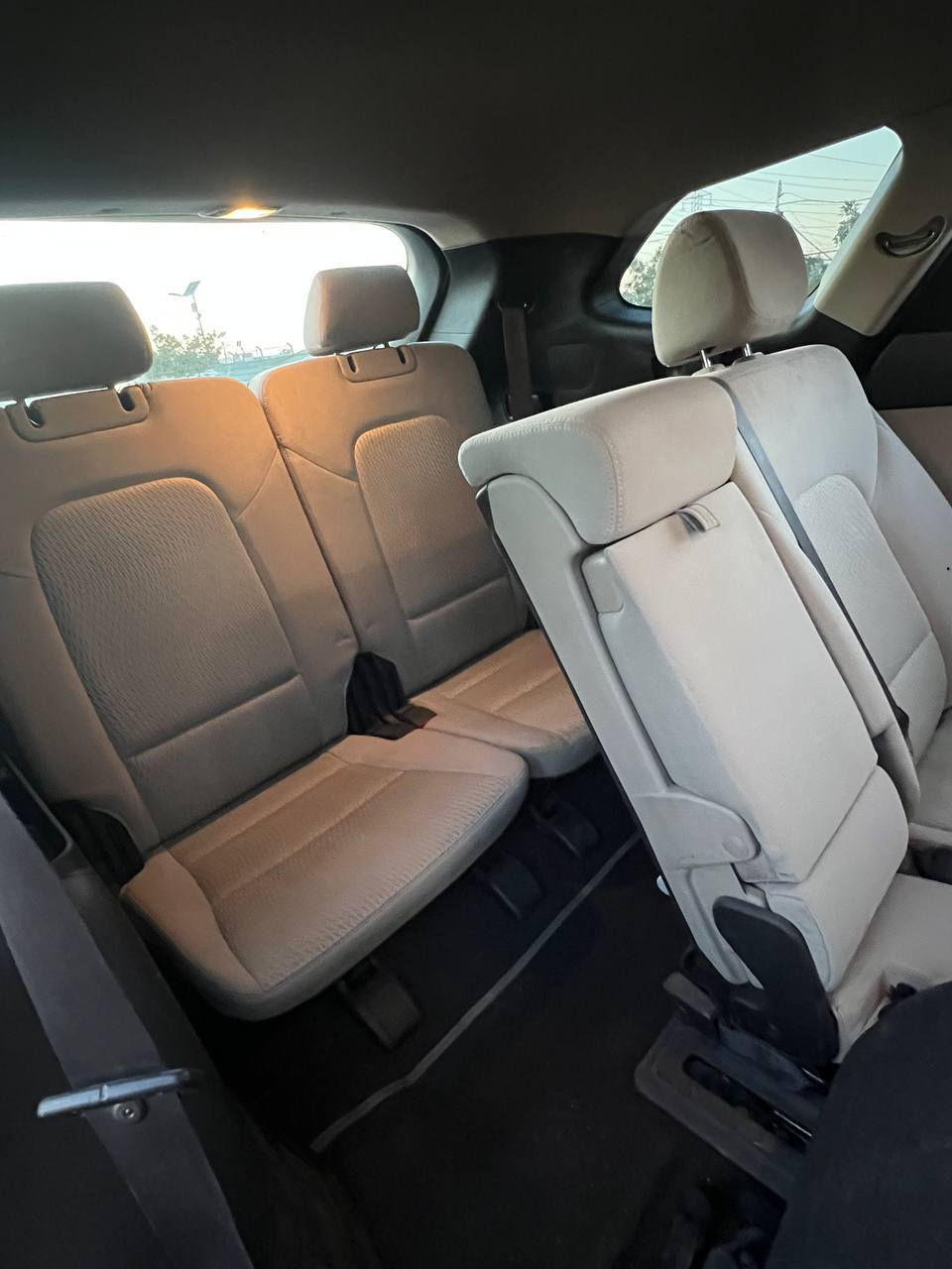 السلام عليكم
سنتافي كراند موديل 2017
رقم بغداد باسمي سنويه 2029
6سلندر حجم 3600
السيارة 7 راكب 
لد نهاري وكشافات Led 
❄️تبريد ثلاث قطع
كشن السايق كهرباء
شاشة تدعم apple car play & android auto 📱📲
كامرة خلفية دوارة 🎥
تخم تاير جديد
باتري جديد
سيارة جاهزة وكاملة 
السيارة وارد امريكي صور حادث موجوده ب منشور بدون ضرر داخلي 
سعرها جدأ مناسب 135 بيه مجال 
📞رقم الهاتف ***********
📍مكان السيارة نجف
