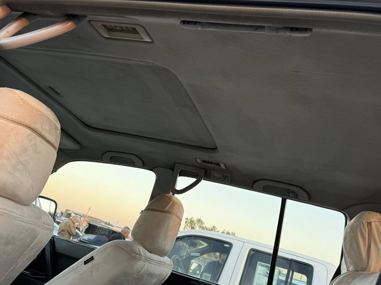 سلام عليكم باجيرو 2005 كلين لاصبغ ولا معجون دفتر بانزين بسمي مشروع وطني تبريد مركزي 7 راكب تخم تاير جديد سليت تحكم مري شفط محرك 3000 فور ويل   ***********
