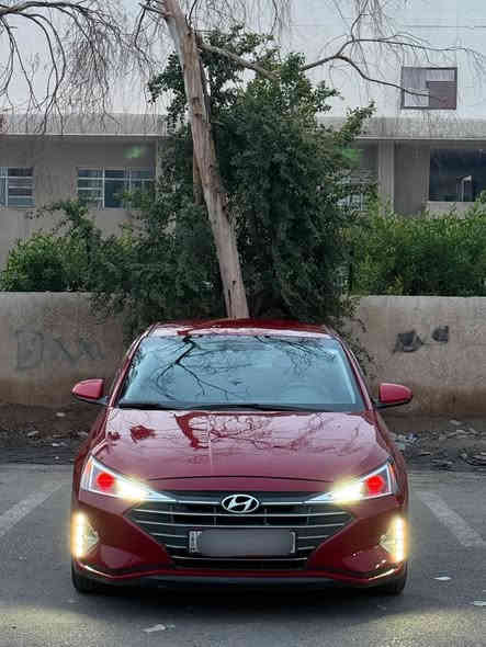 النترا 2019 
رقم اربيل الجديد ( تحويل مباشر ) 
وارد امريكي 
حادث خلفي جداً بسيط 💯
بدووون ايرباك 
ايرباكات السياره كله سليمه ✅
وصور الحادث موجوده بالمنشور 

موصفات :
رادار امامي 
رادار جانبي 
تحديد مسار 
شاشه كبيره (كار بلي ) 
كامره خلفيه دواره 
داخل لونين 
3 انضمه قياده (سبورت ) ( نورمل ) ( سمارت ) 
بجم زنون كامل 
وعليها اضافات (سبايدر ) ( شفقه خلفيه ) ( يدات باب سود ) 
وباقي الموصفات المعروفه 

السياره جديده وجاهزه بدون نقص كير مكينه كله بشرط تفحص وين مايعجبك 
  
مكان السياره بغداد 📍
والسعر 137 $ 
 اي استفسار اتصل على الرقم ***********
