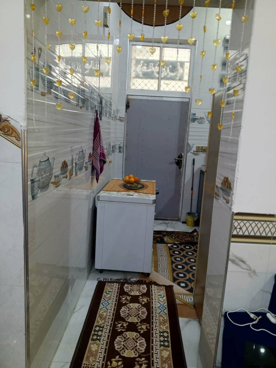 السلام عليكم
بيت زراعي للبيع ١٠٠م مربع منطقة الصياغ 
ط١ غرفة وصالة ومطبخ وبراني وصحيات داخليه صب كونكريت 
ط٢ غرفة كبيرة وصالة عكادة سنه البناء ٢٠٢٣ 
السعر ٨٥ مليون  كل خدمات متوفرة 
***********
