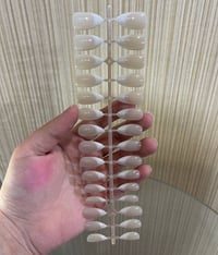 اظافر شي ان • اظافر لوزي • شريط ٣٠ اظفر