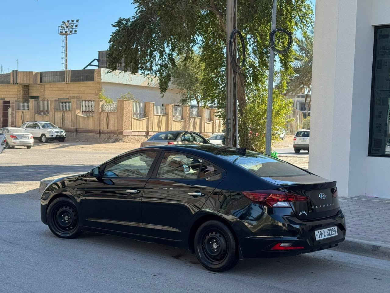 انتره موديل 2019وارد امريكي حادثه جاملق وبنيد بدون دواخل وباقي سياره كفاله من ضربه وتبديل بيه ثلاث قطع كلير فقط وباقي سياره كفاله من ضربه وتبديل بيه وصبق سعره 112وبيه مجال رقم هاتف ***********موصفات سياره شاشه كامره خلفيه مثبت سرعه تحكم استيرن شاير بل مري تدفئه تبريد بل كشنات تدفئه بل ستيرن رادارات بل مري حساسات ماميه خلفيه محرك 2000دوش محرك وكير مكفولات حداديه تخم تاير جديدات مكان سياره كربلاء مكلف بل نشر كربلاء, العراق
